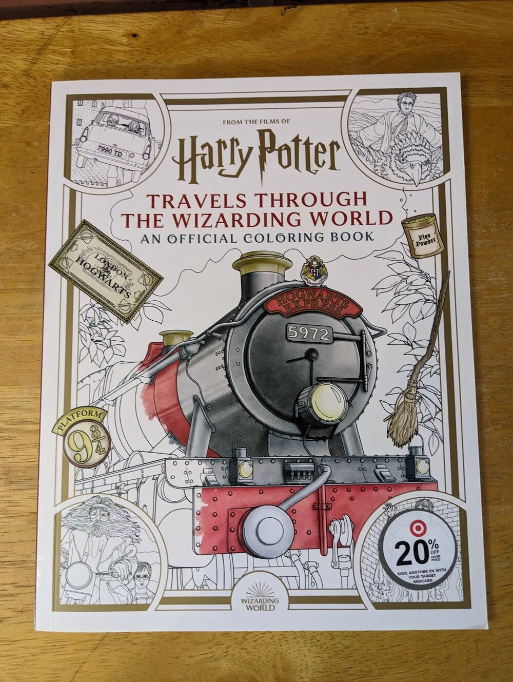 Harry Potter Travels Through the Wizarding World Official Coloring Book, T18MIS
